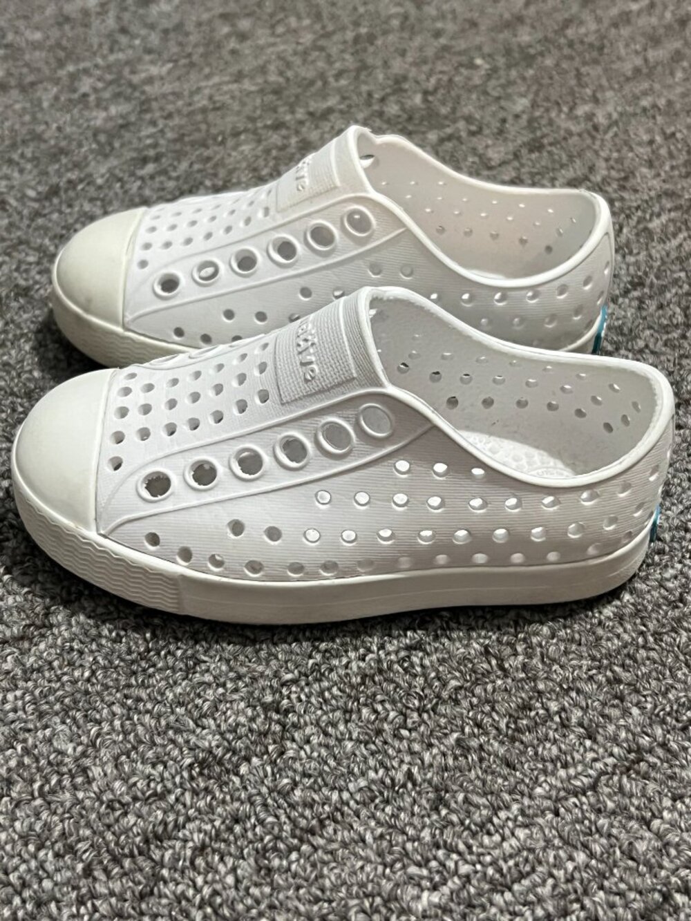 Natives Baby Toddler C5 White Outdoor Water Perforated - Picture 4 of 4